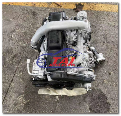 Motore diesel a 6 cilindri usato