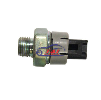 Prezzo buono 83530E0220 Sensore di pressione dell'olio per motore Hino per N04C 300 500 24V in linea