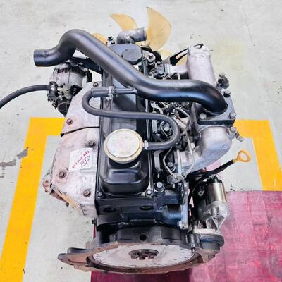 Prezzo buono TD27 2.7L Assemblaggio Motore Diesel Meccanico con Intervallo di Potenza 80-125HP per Pickup e Camion Leggeri in linea