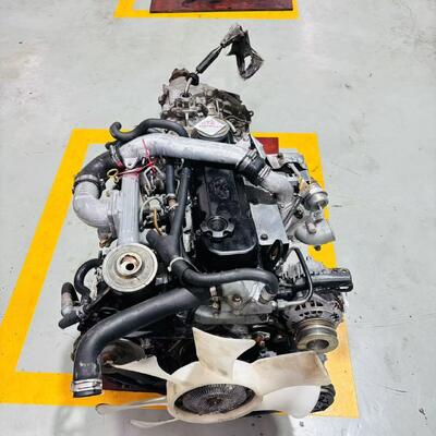 Prezzo buono Assetto QD80 motore diesel con turbointercooler di cilindrata di 3,15L per emissioni Euro3 e Euro4 e blocco cilindrico in ghisa rinforzata in linea