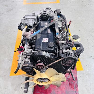 Motore diesel 1HD-FTE 24V DOHC Turbo Intercooler 205HP / 430N·m Torsione con blocco di ghisa rinforzata per Toyota Land Cruiser & Coaster Bus