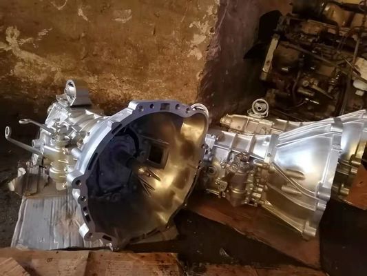 Prezzo buono Alloggiamento frizione 3L 5L Cambio Parti Accessori originali Toyota in linea
