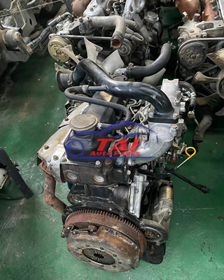 Usae Usato Nissan TD27 Motore Diesel 4 cilindri Con Trasmissione
