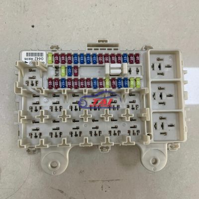 Good price ISUZU 700P ha utilizzato contenitore genuino di fusibile delle componenti del motore 8-98067619-1 il nuovo in linea