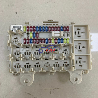 Prezzo buono ISUZU 700P Parti di motore usate 8-98067619-1 Nuova scatola di fusibili originale in linea