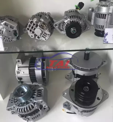 qualità 4HF1 Isuzu Engine Spare Parts Alternator 8973666120 fabbrica